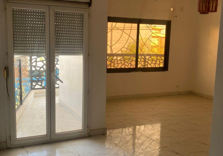 APPARTEMENT F4 À LOUER À LA CITÉ CSE Liberté 6 Sénégal