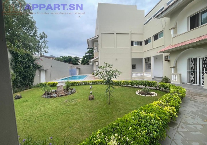 Un magnifique appartement cosy situé dans le quartier prisé du Casino Cap vert aux  Almadies  Almadies Sénégal