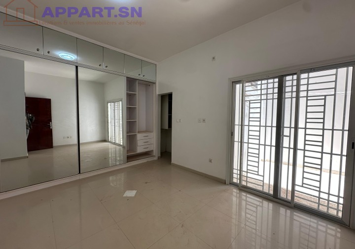 APPARTEMENT F4 À LOUER CITÉ KEUR GORGUI  Mermoz Sénégal